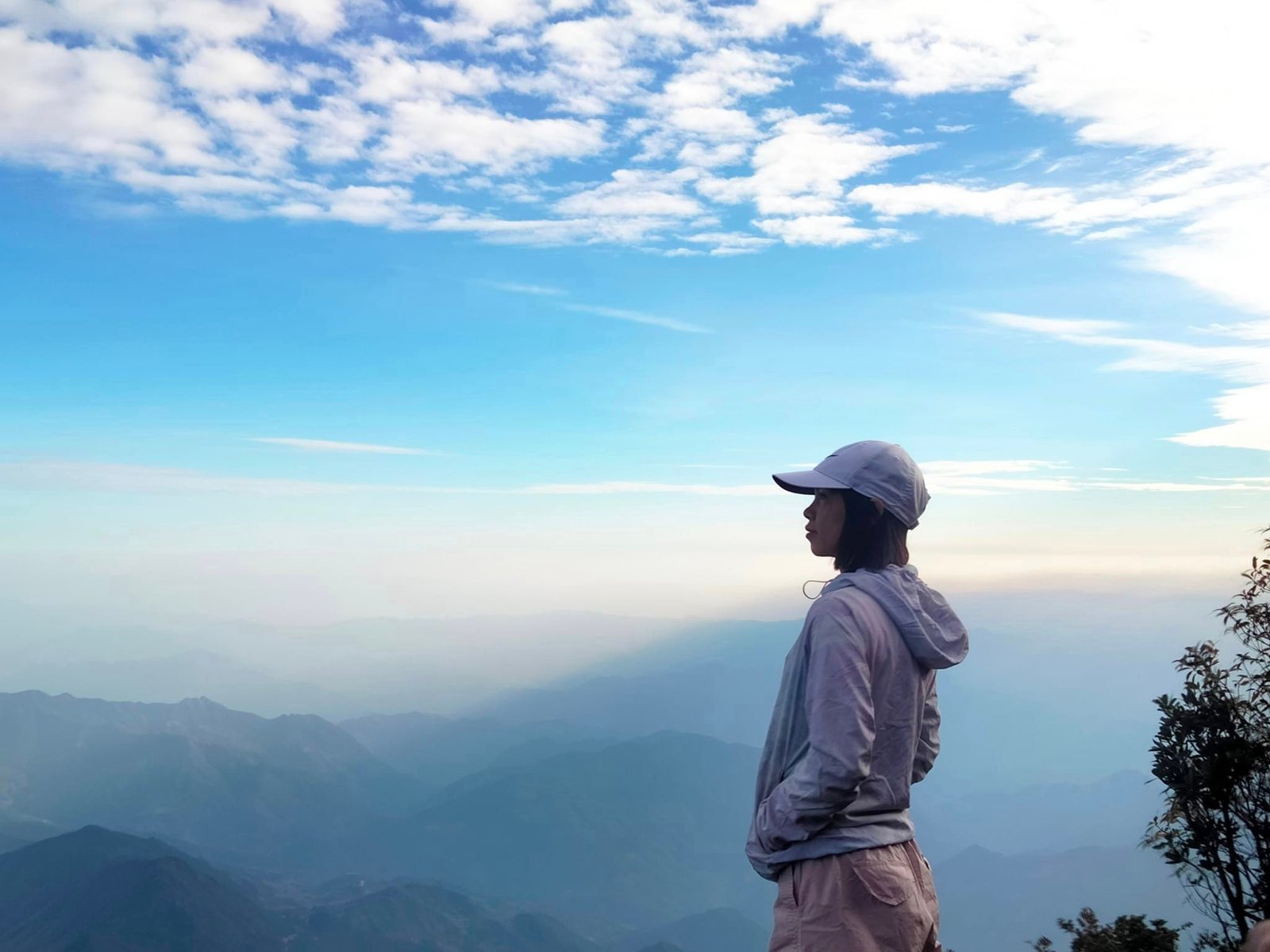 4 Days Trekking Tour Mount Lung Cung